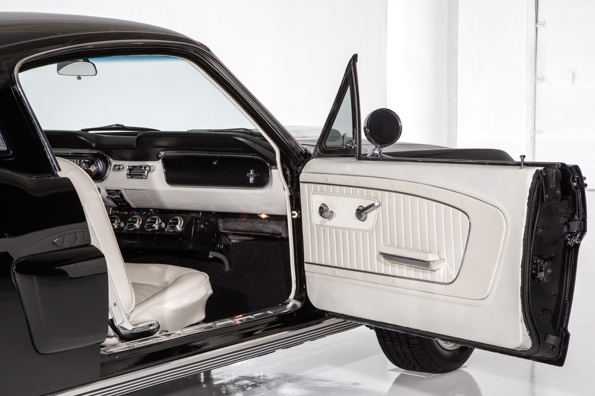 Used 1965 Ford Mustang Black & White 4-Spd PS PW Disc AC | St. Petersburg, FL