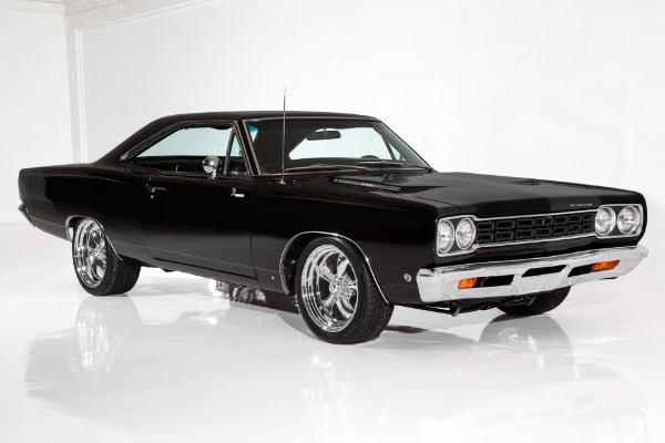 For Sale Used 1968 Plymouth Roadrunner 440, 6-Pac, 727 PS, PDB | American Dream Machines Des Moines IA 50309