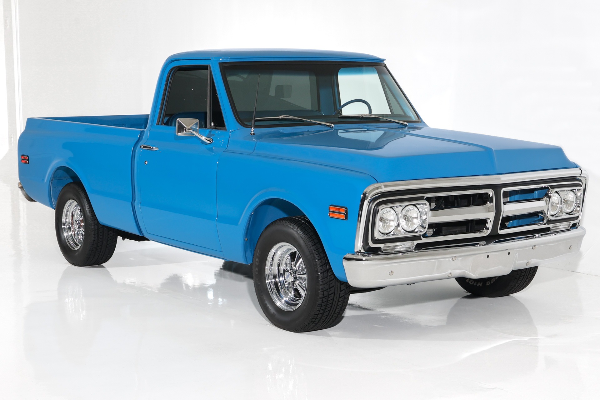 For Sale Used 1972 GMC Pickup Frame-Off Restored, 383 Stroker, AC | American Dream Machines Des Moines IA 50309