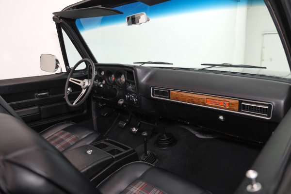 For Sale Used 1973 Chevrolet Blazer K5 4WD 350 PS PB Plaid Interior | American Dream Machines Des Moines IA 50309