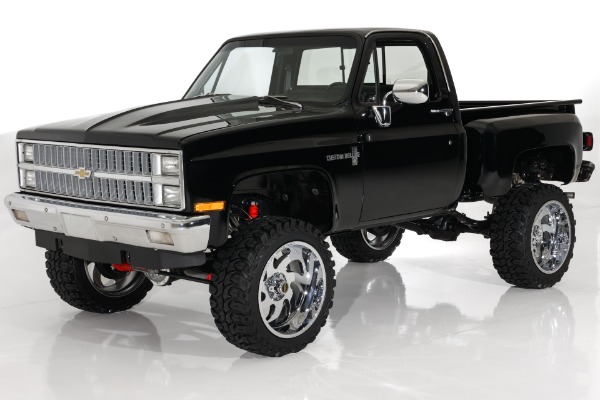 For Sale Used 1982 Chevrolet Pickup Frame-Off K10 4WD 5-Speed | American Dream Machines Des Moines IA 50309