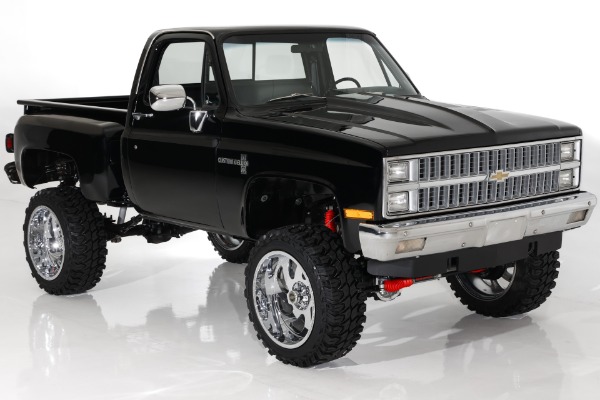 For Sale Used 1982 Chevrolet Pickup Frame-Off K10 4WD 5-Speed | American Dream Machines Des Moines IA 50309