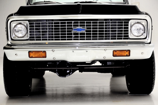 For Sale Used 1972 Chevrolet K5 Blazer 4WD Houndstooth, Chrome Wheels | American Dream Machines Des Moines IA 50309