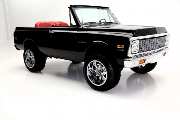 For Sale Used 1972 Chevrolet K5 Blazer 4WD Houndstooth, Chrome Wheels | American Dream Machines Des Moines IA 50309