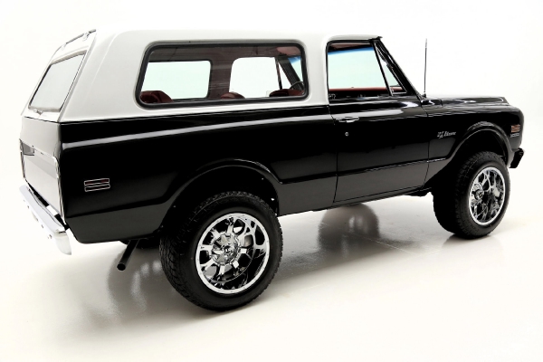 For Sale Used 1972 Chevrolet K5 Blazer 4WD Houndstooth, Chrome Wheels | American Dream Machines Des Moines IA 50309