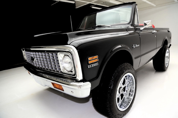 For Sale Used 1972 Chevrolet K5 Blazer 4WD Houndstooth, Chrome Wheels | American Dream Machines Des Moines IA 50309
