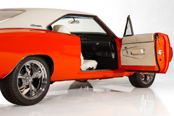 For Sale Used 1970 Dodge Charger RT, 440 6-Pack, Pistol Grip 4-Spd PS PB | American Dream Machines Des Moines IA 50309