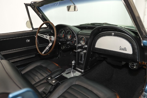 For Sale Used 1966 Chevrolet Corvette 327/300hp Auto PDB PS Tilt AC | American Dream Machines Des Moines IA 50309