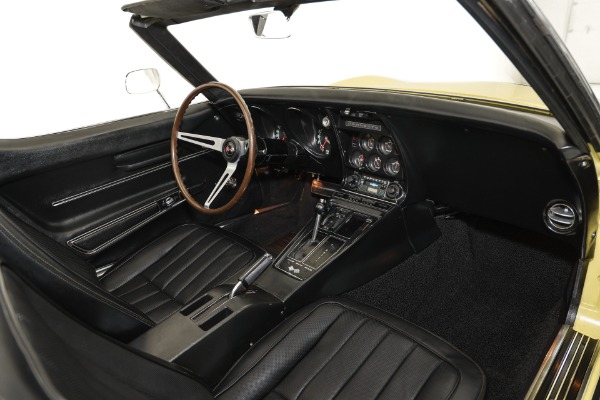 For Sale Used 1968 Chevrolet Corvette 427/390 Auto, PS, 4-Wheel Disc | American Dream Machines Des Moines IA 50309
