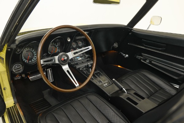 For Sale Used 1968 Chevrolet Corvette 427/390 Auto, PS, 4-Wheel Disc | American Dream Machines Des Moines IA 50309