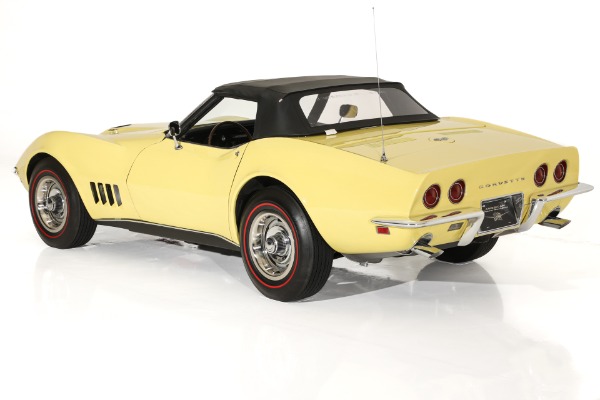 For Sale Used 1968 Chevrolet Corvette 427/390 Auto, PS, 4-Wheel Disc | American Dream Machines Des Moines IA 50309