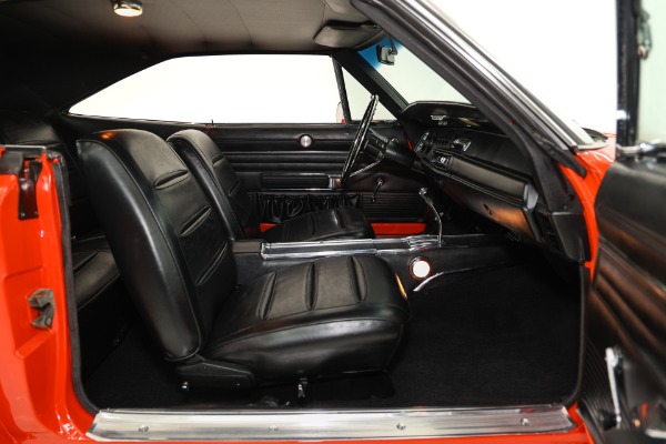 For Sale Used 1968 Dodge Charger 383/335hp 727 Auto. PS PB Rare AC | American Dream Machines Des Moines IA 50309