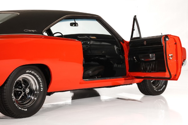For Sale Used 1968 Dodge Charger 383/335hp 727 Auto. PS PB Rare AC | American Dream Machines Des Moines IA 50309