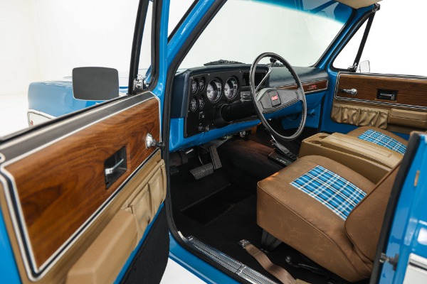 For Sale Used 1973 GMC Jimmy Rotisserie Resto 4x4 LS Engine Auto PS PB | American Dream Machines Des Moines IA 50309