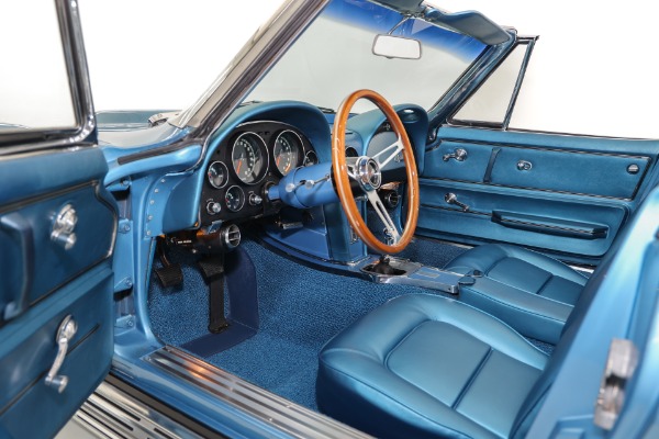 For Sale Used 1965 Chevrolet Corvette Nassau Blue Convertible, Blue Int. White Stinger & Top. 410/500  5 speed | American Dream Machines Des Moines IA 50309