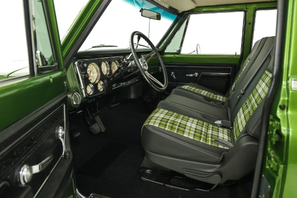 For Sale Used 1972 Chevrolet Suburban #s Match 402 BB Auto PS PB AC | American Dream Machines Des Moines IA 50309