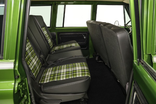 For Sale Used 1972 Chevrolet Suburban #s Match 402 BB Auto PS PB AC | American Dream Machines Des Moines IA 50309