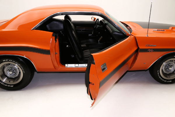 For Sale Used 1970 Dodge Challenger R/T 340 Six Pack, Pistol Grip | American Dream Machines Des Moines IA 50309