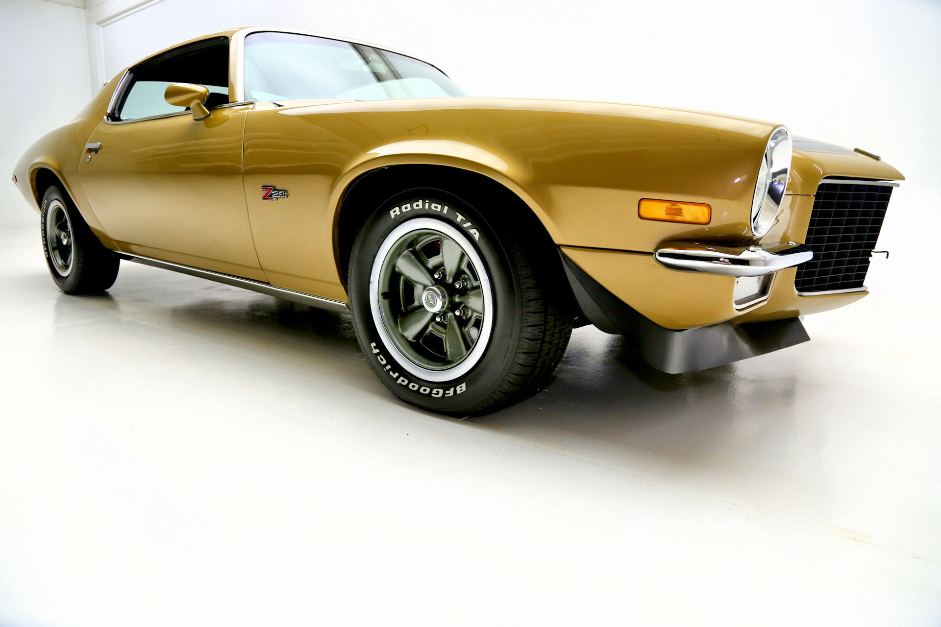 For Sale Used 1971 Chevrolet Camaro 454/365 V8 A/C Frame off | American Dream Machines Des Moines IA 50309