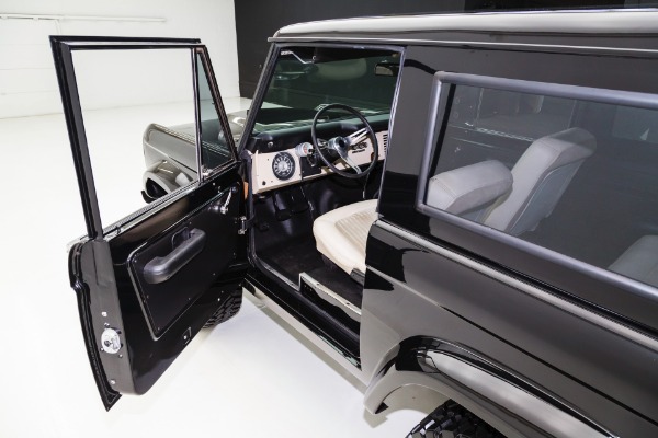 For Sale Used 1977 Ford Bronco Jet Black Bronco,  302 Lifted | American Dream Machines Des Moines IA 50309
