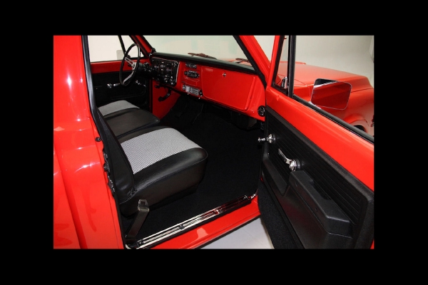 For Sale Used 1972 Chevrolet C10 Shortbox Pickup Pickup houndstooth | American Dream Machines Des Moines IA 50309