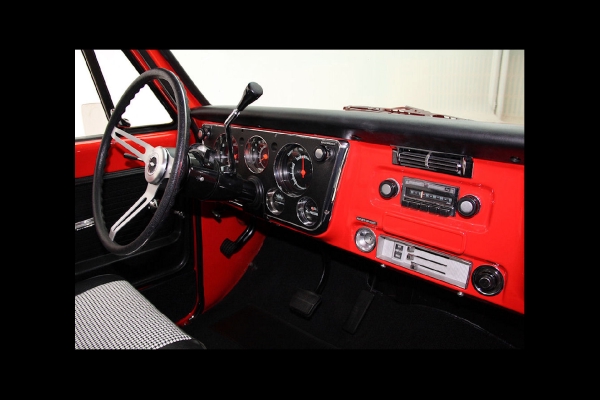 For Sale Used 1972 Chevrolet C10 Shortbox Pickup Pickup houndstooth | American Dream Machines Des Moines IA 50309