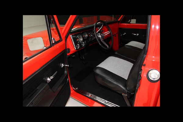 For Sale Used 1972 Chevrolet C10 Shortbox Pickup Pickup houndstooth | American Dream Machines Des Moines IA 50309