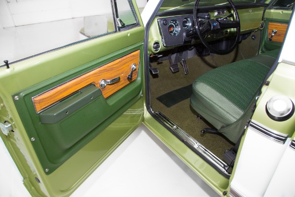 For Sale Used 1972 Chevrolet Pickup Cheyenne C10 Frame-off AC | American Dream Machines Des Moines IA 50309