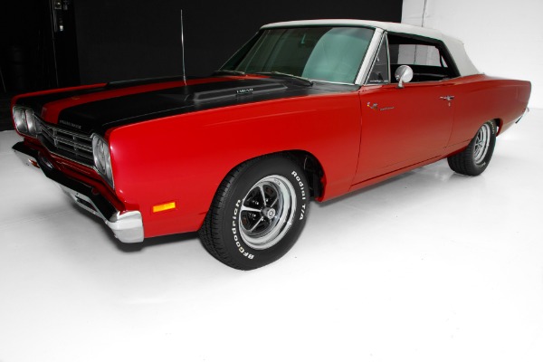 For Sale Used 1969 Plymouth Road Runner 426 Hemi Pistol Grip | American Dream Machines Des Moines IA 50309