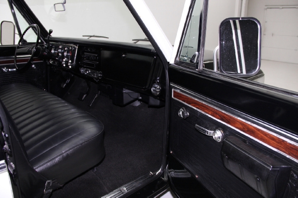 For Sale Used 1971 Chevrolet Cheyenne C10 Pickup Black Factory AC | American Dream Machines Des Moines IA 50309