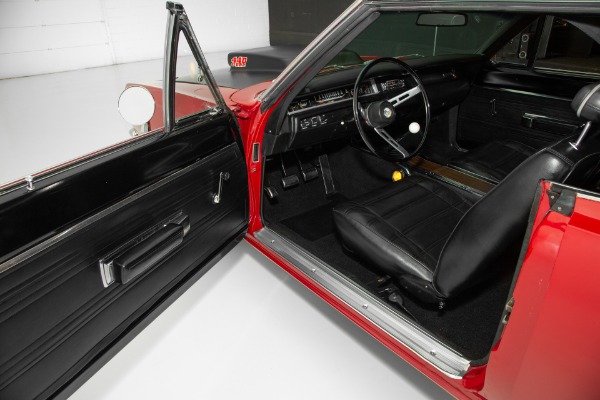 For Sale Used 1969 Plymouth Road Runner Red/Black 440 6Pack | American Dream Machines Des Moines IA 50309